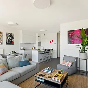 https://ernest-33.brusselshotelsbook.com
