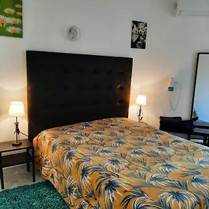 casa-da-praia-armacao-de-pera-8365-103.hotelaalgarve.com/
